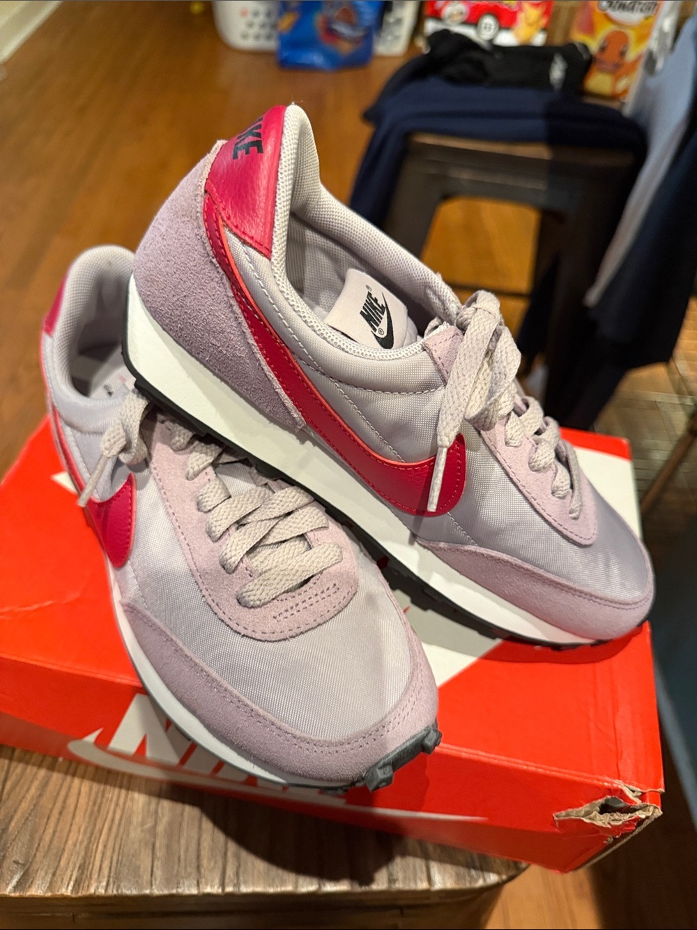 Nike Women's Lavender & Fuchsia Retro Runner Sneakers Size 5